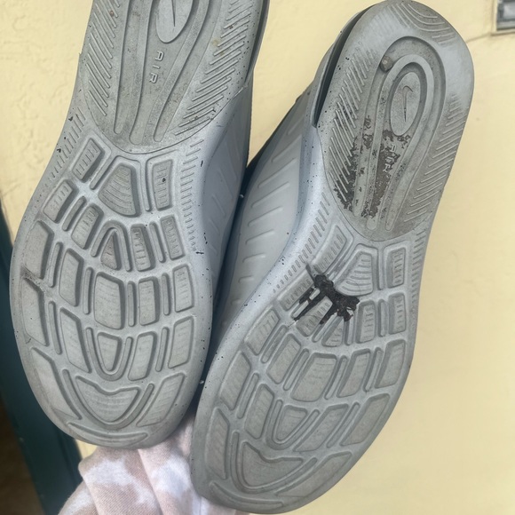 Nike Air Max Axis Premium Wolf Grey - Picture 4 of 6